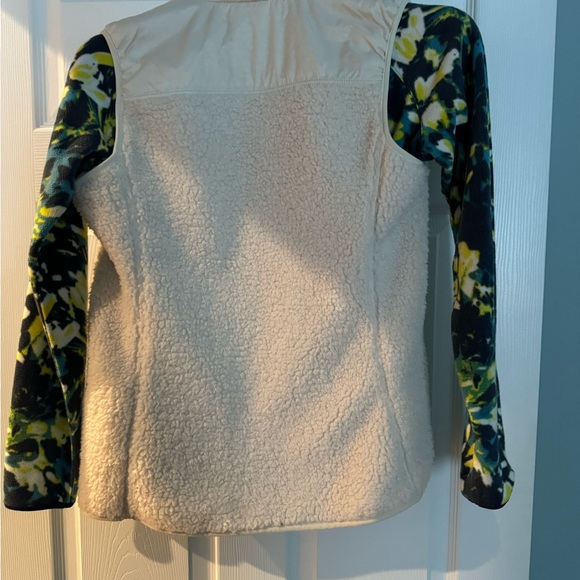 Combo fleece vest and 3/4 zip top, matches perfectly, both by Columbia (EUC) - Picture 3 of 4